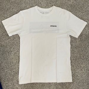 Men’s Patagonia shirt